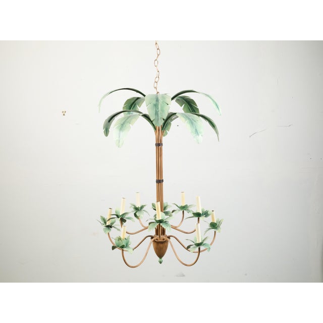 Mid-Century Modern Mid 20th Century Mid-Century Modern Painted Tôle 10-Arm Palm Tree Light Fixture with Green Leaves For Sale - Image 3 of 10