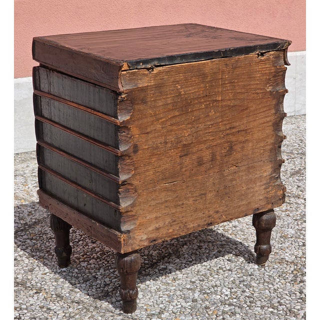 Wood Louis XVI Venetian Book-Shaped Chest in Stained Fir and Leather, Late 18th Century For Sale - Image 7 of 12