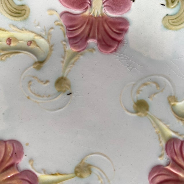 Antique French Art Nouveau Majolica Pansy Flower Plates from Luneville, 1890s, Set of 4 For Sale - Image 6 of 13