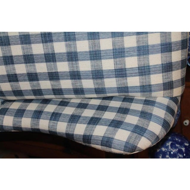 20th C Wingback Love Seat in Blue and White Check Homespun Linen For Sale In Los Angeles - Image 6 of 7