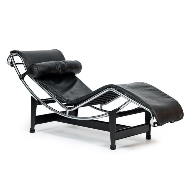 This authentic LC4 chaise lounge chair designed by Le Corbusier was produced by Cassina in 1994. The chair features a...