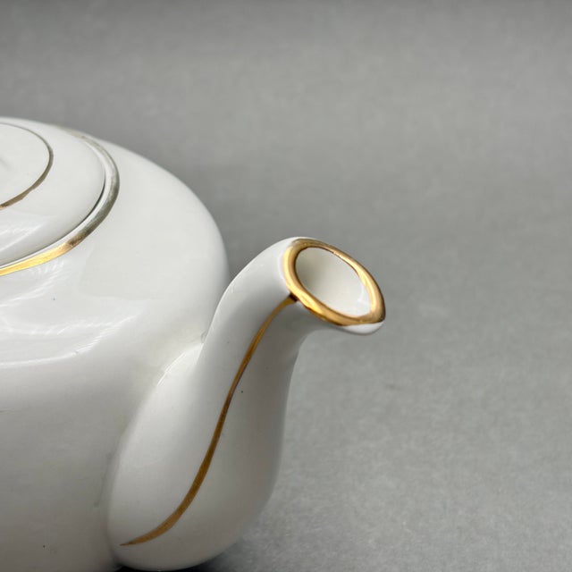 Vintage Ellgreave Wood & Sons Ironstone Teapot With Chinoiserie Bird Design For Sale In New York - Image 6 of 9