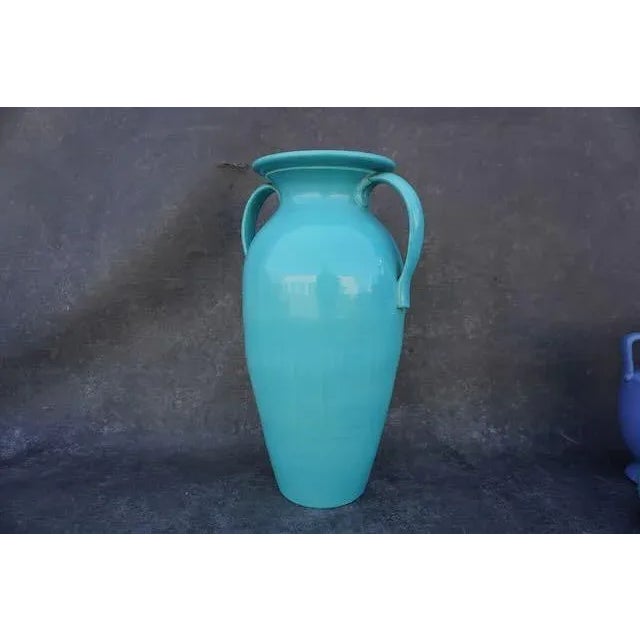 Ceramic 1930s Bauer Fred Johnson Urn in Turquoise For Sale - Image 7 of 9