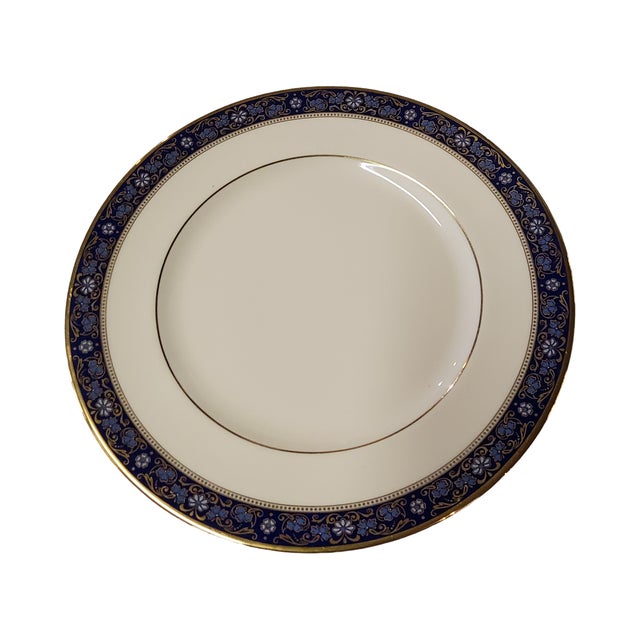 Art Deco 1980s Set of English Minton Dinnerware for 6 in the Edinburgh Pattern- 18 Pieces For Sale - Image 3 of 3