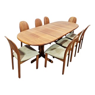 Danish Teak Extending Table +and Chairs from Möbelfabrik Holstebro, 1970s, Set of 9 For Sale