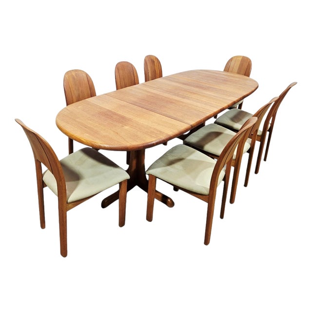 Danish Teak Extending Table +and Chairs from Möbelfabrik Holstebro, 1970s, Set of 9 For Sale