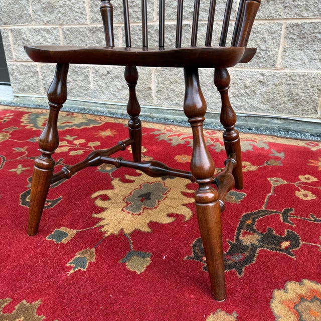 Late 20th Century Vintage Nichols & Stone American Traditional Solid Cherry Comb Back Windsor Dining Chair / Desk Chair For Sale - Image 5 of 15