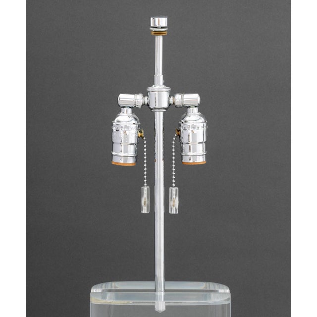Modern Modern Clear Acrylic and Chrome Table Lamps, Pair For Sale - Image 3 of 6