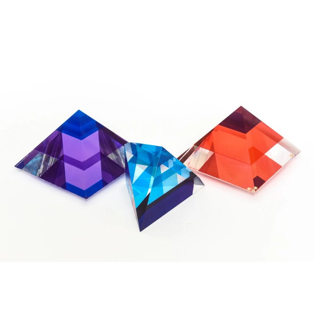 Set of 3 Pyramid Lucite Sculptures Orange, Sapphire Blue, Purple, Red 90's For Sale - Image 4 of 13