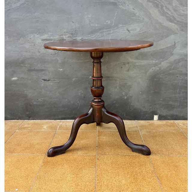 1930s English Georgian Style Tripod Wine Table, 1930s For Sale - Image 5 of 9