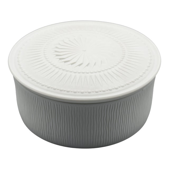 Mid-Century Modern Bisque Porcelain Lidded Box by Manfred Frey for AK Kaiser, Germany, 1970s For Sale