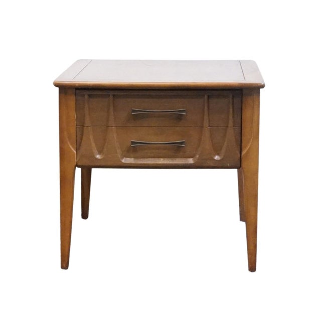 BROYHILL FURNITURE Solid Walnut MCM Mid-Century Modern 20" Accent End Table 20" High 20" Wide 27.25" Deep We specialize in...