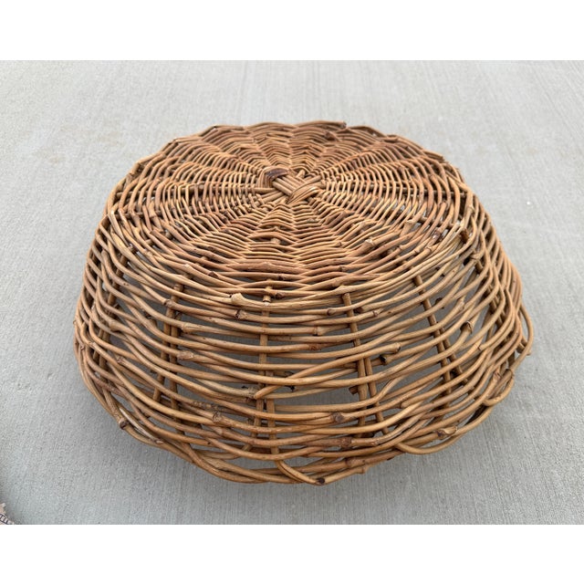 French Country Vintage Rustic European Wicker Gathering Basket For Sale - Image 3 of 5