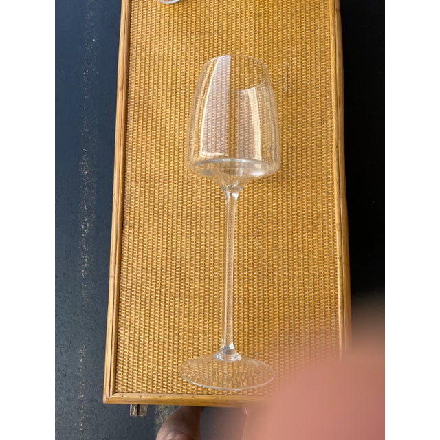 This oversized glass brings a sense of elegance to any room or occasion. Makes a great centerpiece filling it with Lemons,...