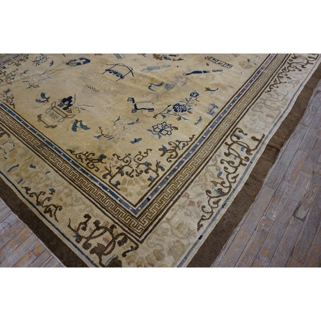 1880s Ivory Field Medallion Vase Classic Antique Chinese Peking Room Size Rug For Sale - Image 4 of 9