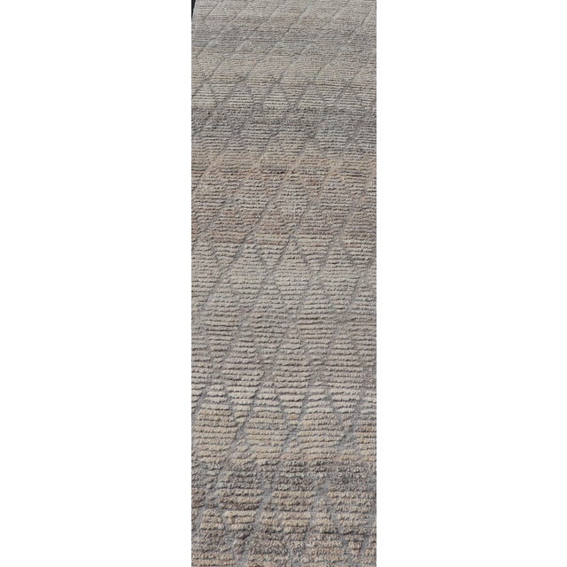 2020s Modern Hand-Knotted Moroccan Rug With Diamond Design in Gray and Neutral Tones 2'9 X 9'5 For Sale - Image 5 of 11