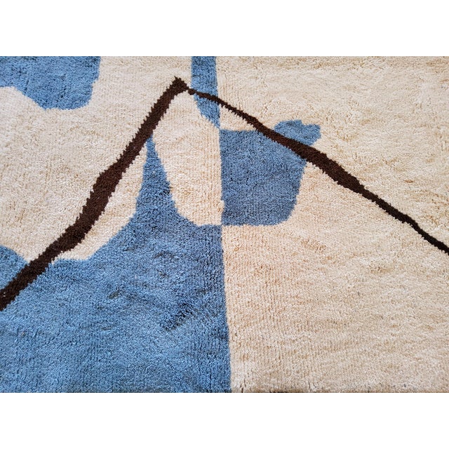 Beniouiarain Berber Rug in Wool For Sale - Image 5 of 11
