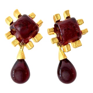 Andrew Springarn Red Gripoix Glass & Gold Plated Clip on Dangle Sculptural Earrings, 1980's For Sale