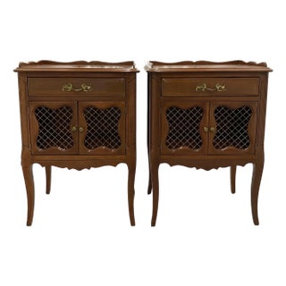 1950s Pair of Vintage French Provincial Nightstands. For Sale