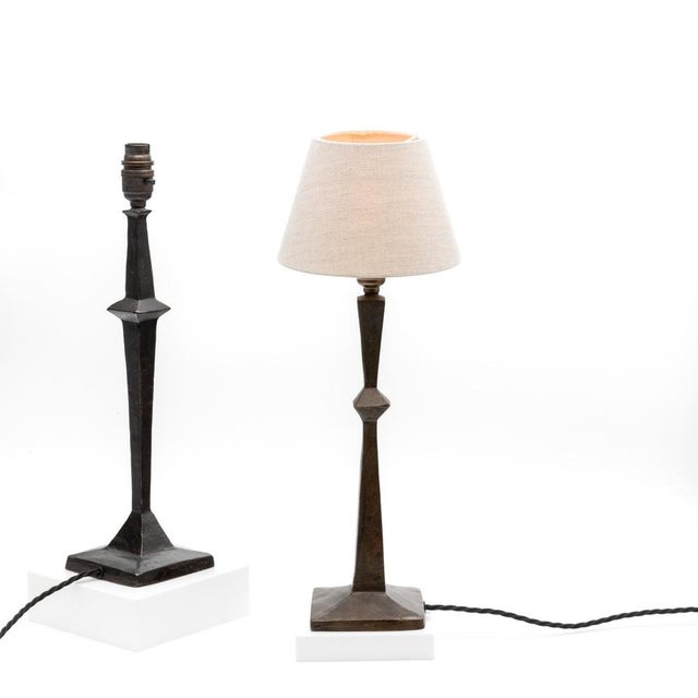 Metal Patinated Bronze Table Lamp in the style of Giacometti For Sale - Image 7 of 8