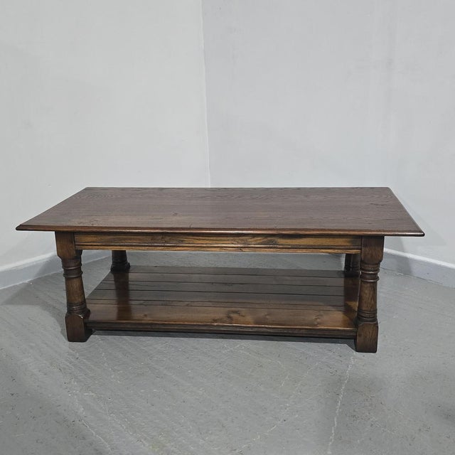 Super Oak plank coffee table with plank undertier, excellent overall condition. 17.5" high 52" length 24" wide