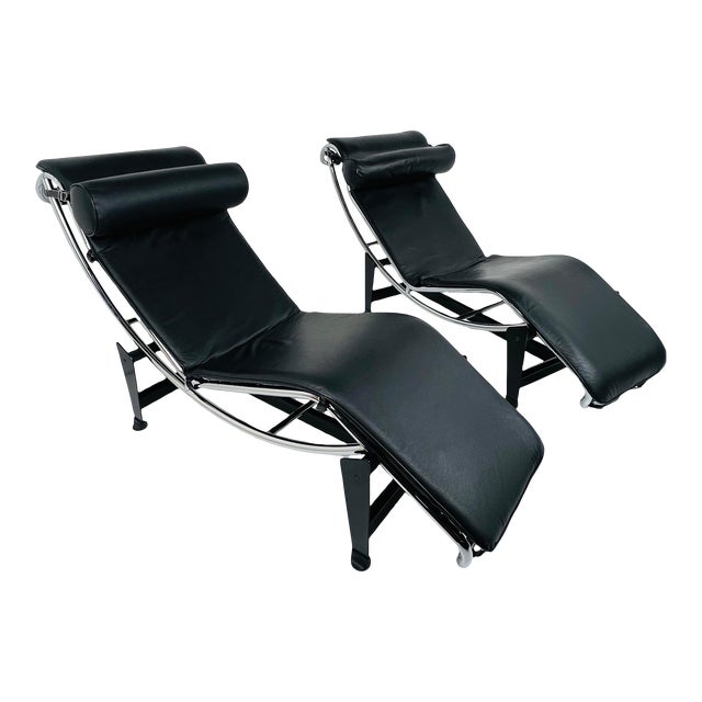 1970s Black Leather & Chrome Lounge in the Style of Le Corbusier For Sale