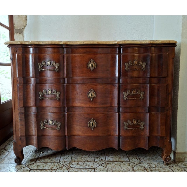 Wood Louis XV Bordeaux-Style Mahogany Commode with Marble Top For Sale - Image 7 of 9
