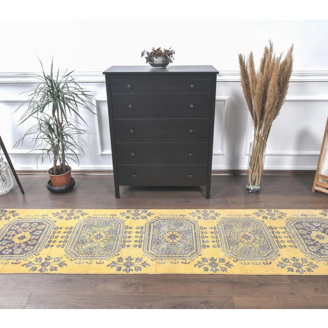 Farmhouse 1980s Vintage Turkish Hand-Knotted Floral Runner For Sale - Image 3 of 8