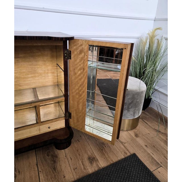 Mid-Century Modern Art Deco Italian Burl Walnut Dry Bar Cabinet with Glass Top, 1950s For Sale - Image 11 of 13