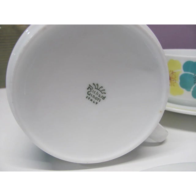 Richard Ginori Mid 20th Century Yellow and Teal Flowers 4 Cups and 4 Saucers, Italy- 8 Pieces For Sale In Providence - Image 6 of 8