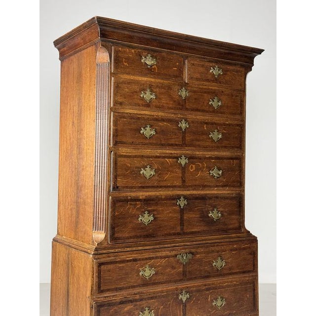 English Tallboy in Oak, 1800s For Sale - Image 12 of 18