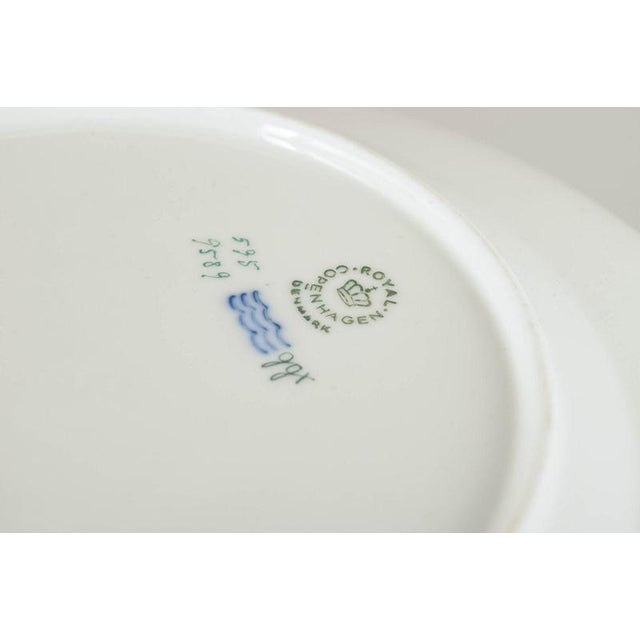Golden Basket Lunch Plates in Porcelain from Royal Copenhagen, 1965, Set of 5 For Sale - Image 4 of 5