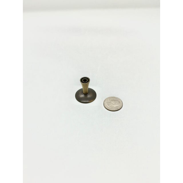 Mid-Century Modern Hickory Chair Sm Knob Antique Brass. For Sale - Image 3 of 4