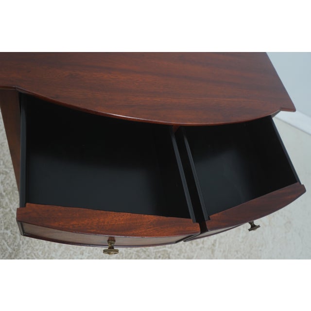 Wright Table Co. Mahogany Federal Style 2 Drawer End Table Server For Sale - Image 4 of 18