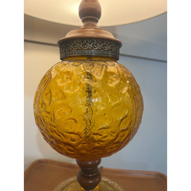 1950s Pair Mid Century Modern Amber Articulated Brass and Wood Table Lamp For Sale - Image 5 of 12