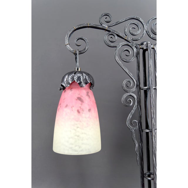 Metal Art Deco Bicéphalous Wrought Iron Lamp from Schneider, France, 1920s For Sale - Image 7 of 15