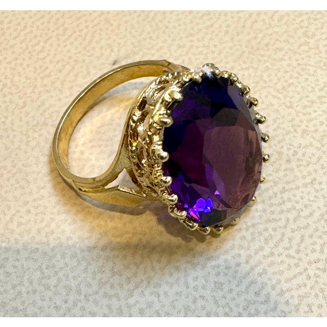 11 Carat Amethyst Cocktail Ring in 14 Karat Yellow Gold 7.2 GmSize 5.25 For Sale - Image 15 of 18