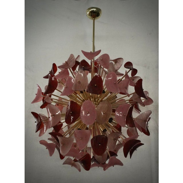 Mid-Century Modern Pink and Red Murano Art Glass Sputnik Chandelier, 2000s For Sale - Image 3 of 10