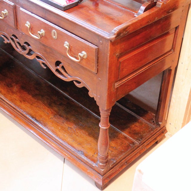 Cinnamon George II Period English Oak Welsh Dresser, 18th Century For Sale - Image 8 of 12