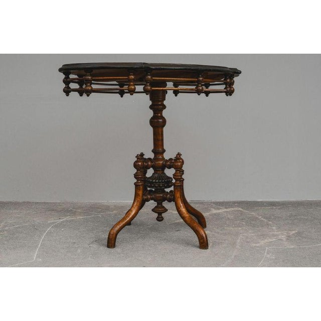 Brown Mid-19th Century Biedermeier Salon Table in Walnut For Sale - Image 8 of 18