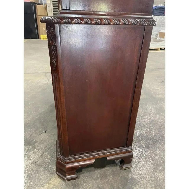 Bernhardt Traditional China Display Cabinet by Bernhardt For Sale - Image 4 of 12