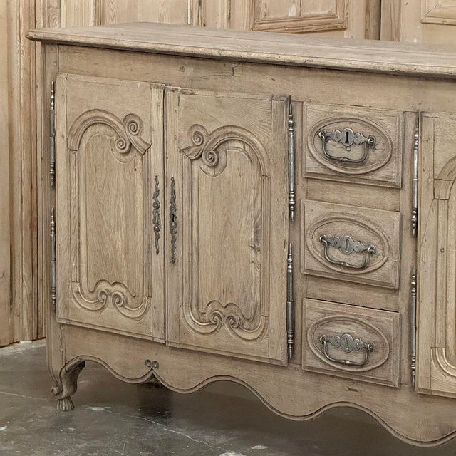 18th Century Country French Buffet ~ Enfilade in Stripped Oak For Sale - Image 10 of 18