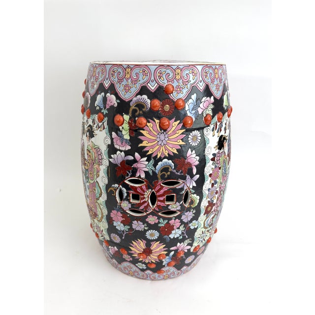 Chinoiserie Vintage Mid-Century Famille Noire Porcelain Garden Stool Side Table For Sale - Image 3 of 11