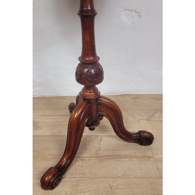 Wood Victorian Occasional Table in Carved Walnut, 1890s For Sale - Image 7 of 15