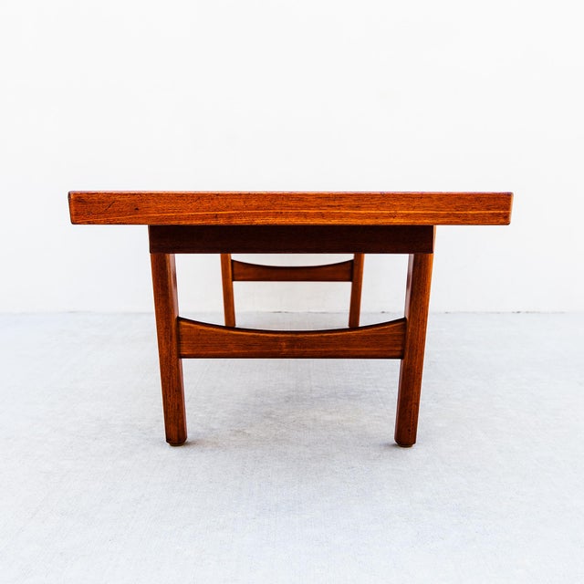 1960s Large 1960s Danish Modern Studio Crafted Teak Coffee Table With Hidden Drink Trays For Sale - Image 5 of 16