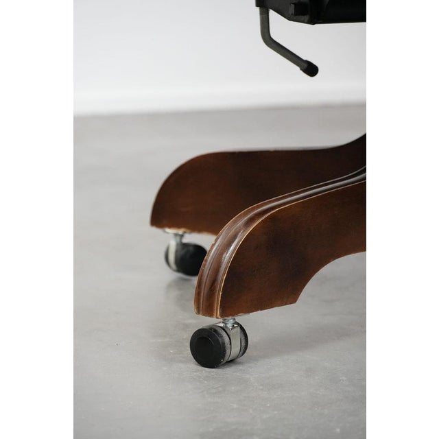 Large English Style Chesterfield Office Chair in Green Cowhide Leather For Sale - Image 13 of 18