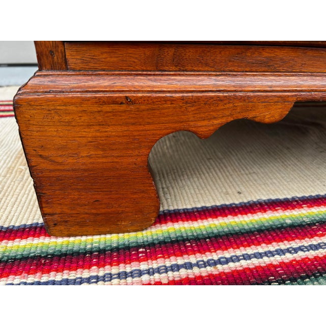 Wood A Antique Walnut Chippendale Chest of Drawers, Pennsylvania, Circa 1760s For Sale - Image 7 of 13