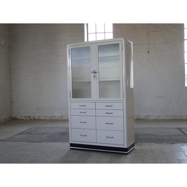 Bauhaus Medical Cabinet with Drawers and Metal Display Case by Baisch, 1960s For Sale - Image 3 of 18