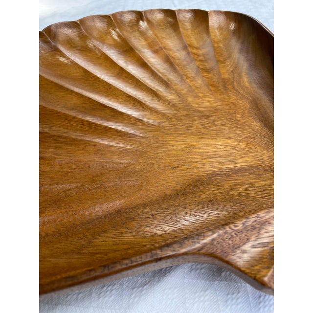 Vintage Large Monkey Pod Clamshell Serving Platter For Sale In Atlanta - Image 6 of 13