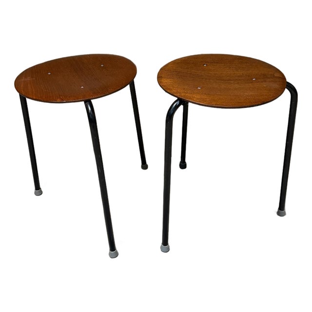 Model 3170 "Dot Stools Arne Jacobsen Fritz Hansen Mid Century Modern For Sale